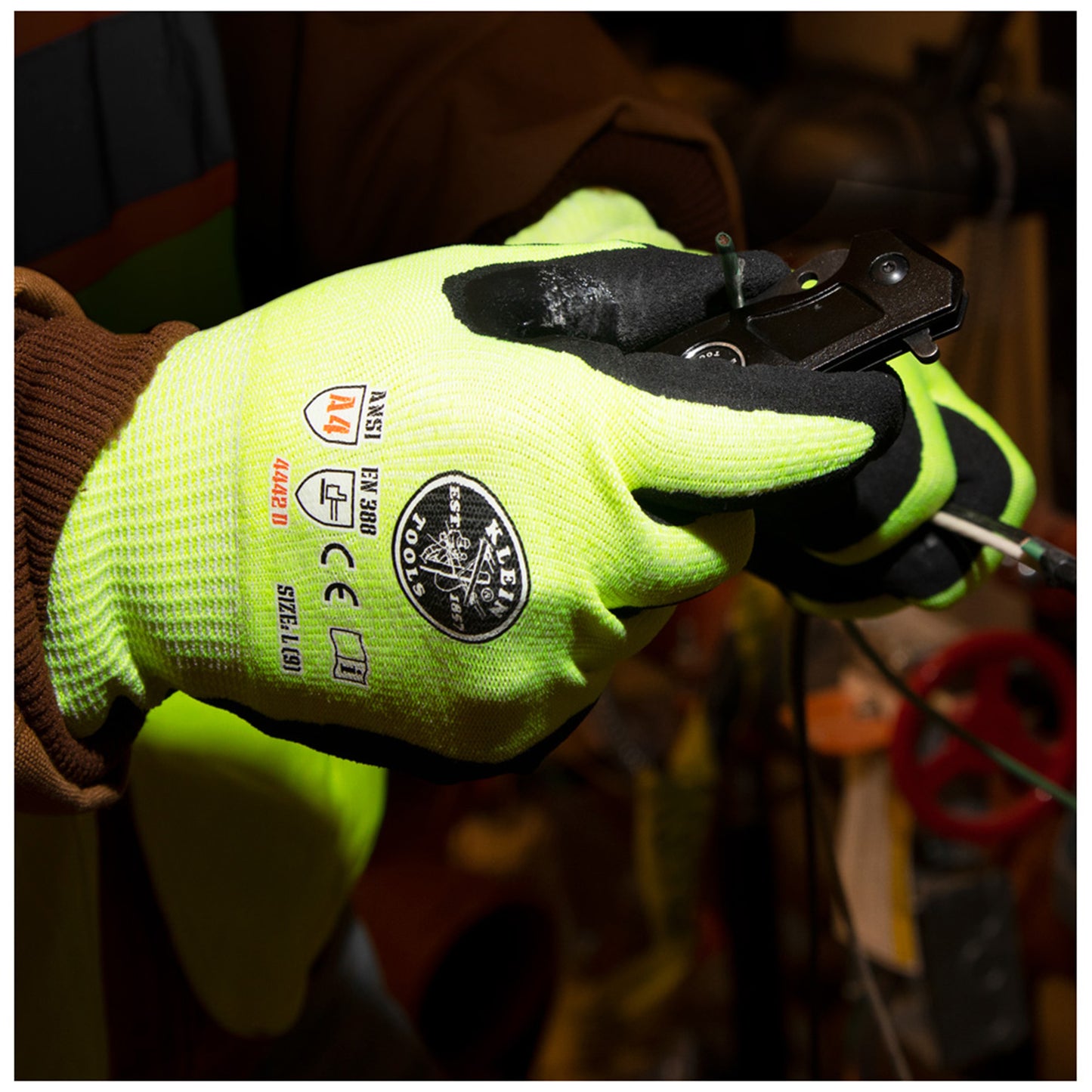 Work Gloves, Cut Level 4, Touchscreen, 2-Pair
